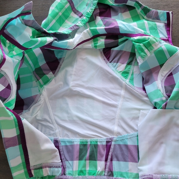 Lululemon Athletica Run Swiftly Shorty Jacket - Size 4 - Purple Electric Plaid - Picture 12 of 12